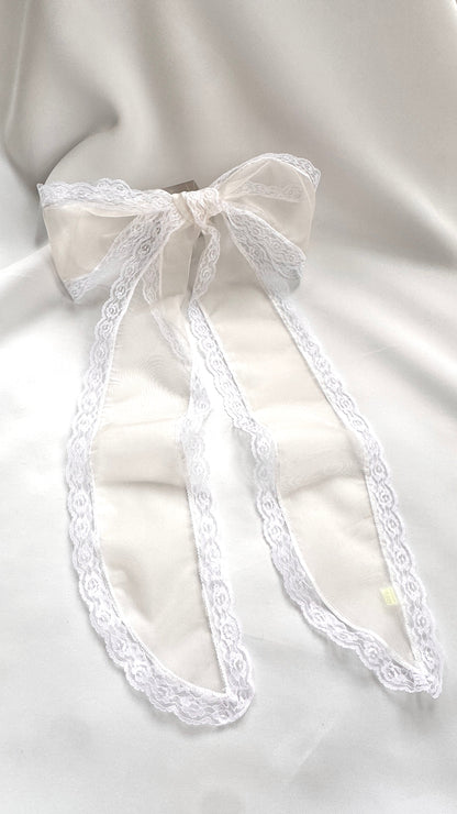 Lacy Giant Ribbon