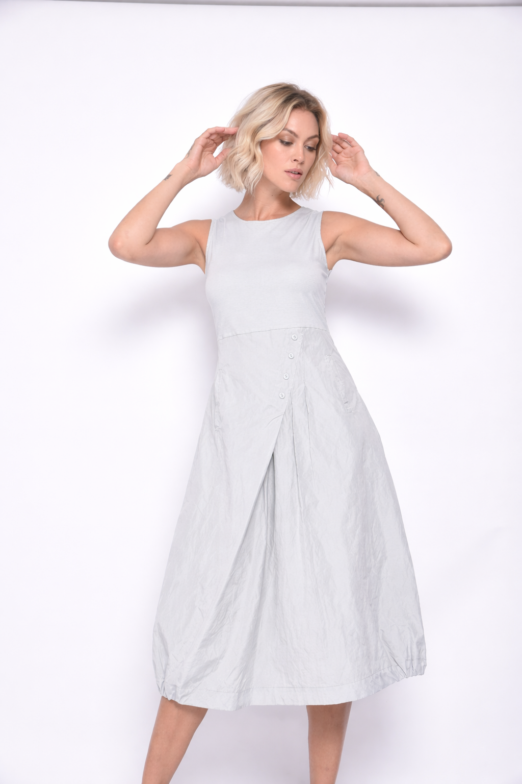 Sleeveless Errand Dress