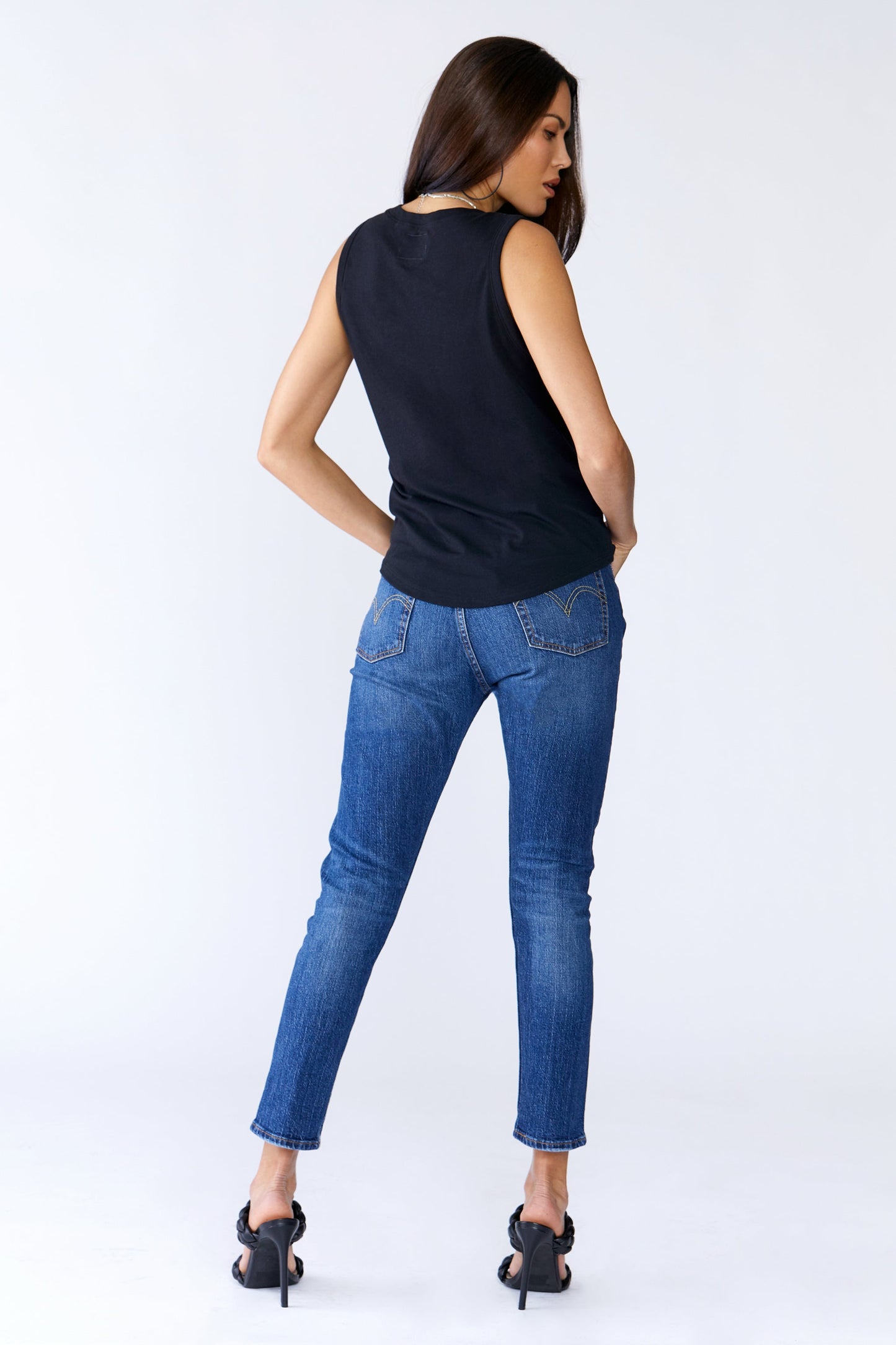Nina Muscle Tee