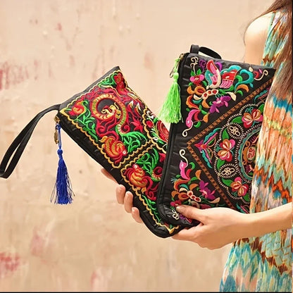 Luxury Design Flowers Clutches Pouch | Fashion Women's Wallet Wrist Handbag & Lady Vintage Envelope Phone Purse (Card Holders Pocket)