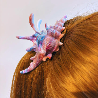 Velvet Claws Realistic Conch Shell Hair Claw in Mermaid Colors